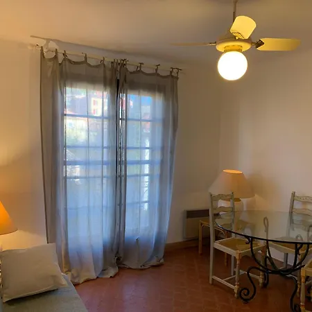 Apartment In Tropez Centro Di 2 Locali Con Aria Condizionata Wi-fi E Disponibilita Parcheggio *
